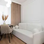 Jasny Z Dwoma Sypialniami By Renters Daire *