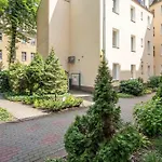 Jasny Z Dwoma Sypialniami By Renters *