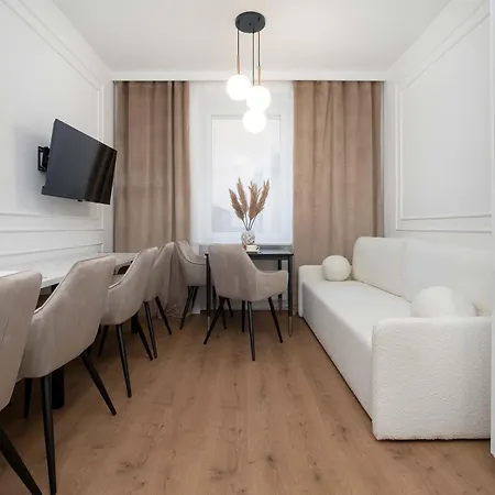 Jasny Z Dwoma Sypialniami By Renters Apartament Poznań