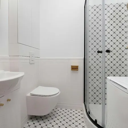 Jasny Z Dwoma Sypialniami By Renters Apartament