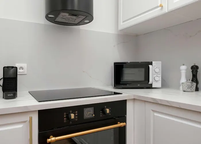 Jasny Z Dwoma Sypialniami By Renters Apartament